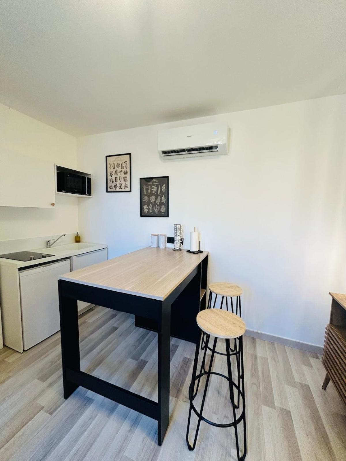 Appartement Charmant Proche Gare Tours Buitenkant foto