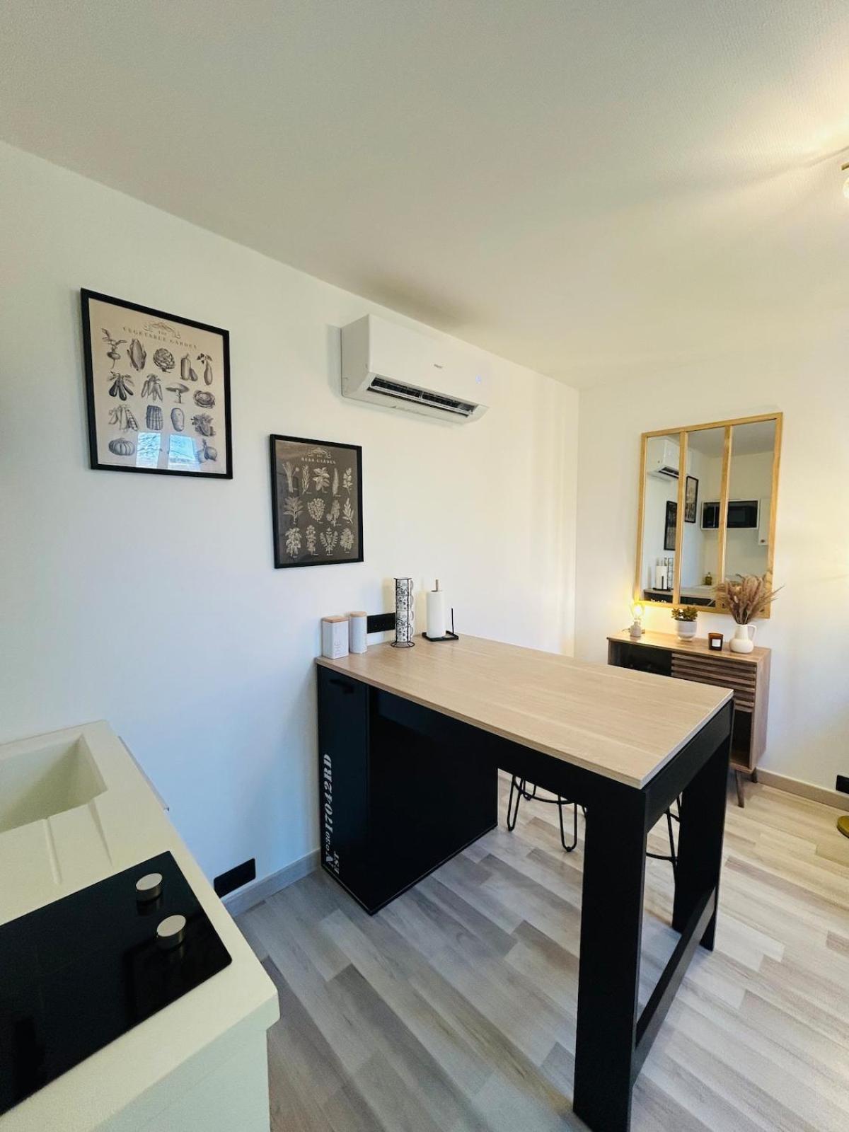 Appartement Charmant Proche Gare Tours Buitenkant foto